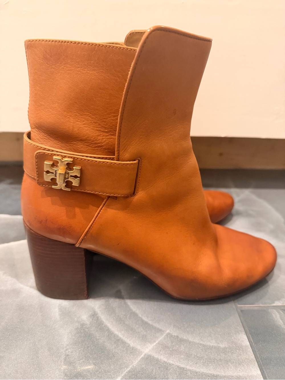 Tory Burch Kira Women’s Tan Leather Ankle Boots